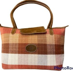 Vintage Suede Excellent Condition Shoulder Bag, pre loved.  In trend